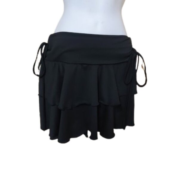 Black Mini Skirt Size Medium - Picture 2 of 2
